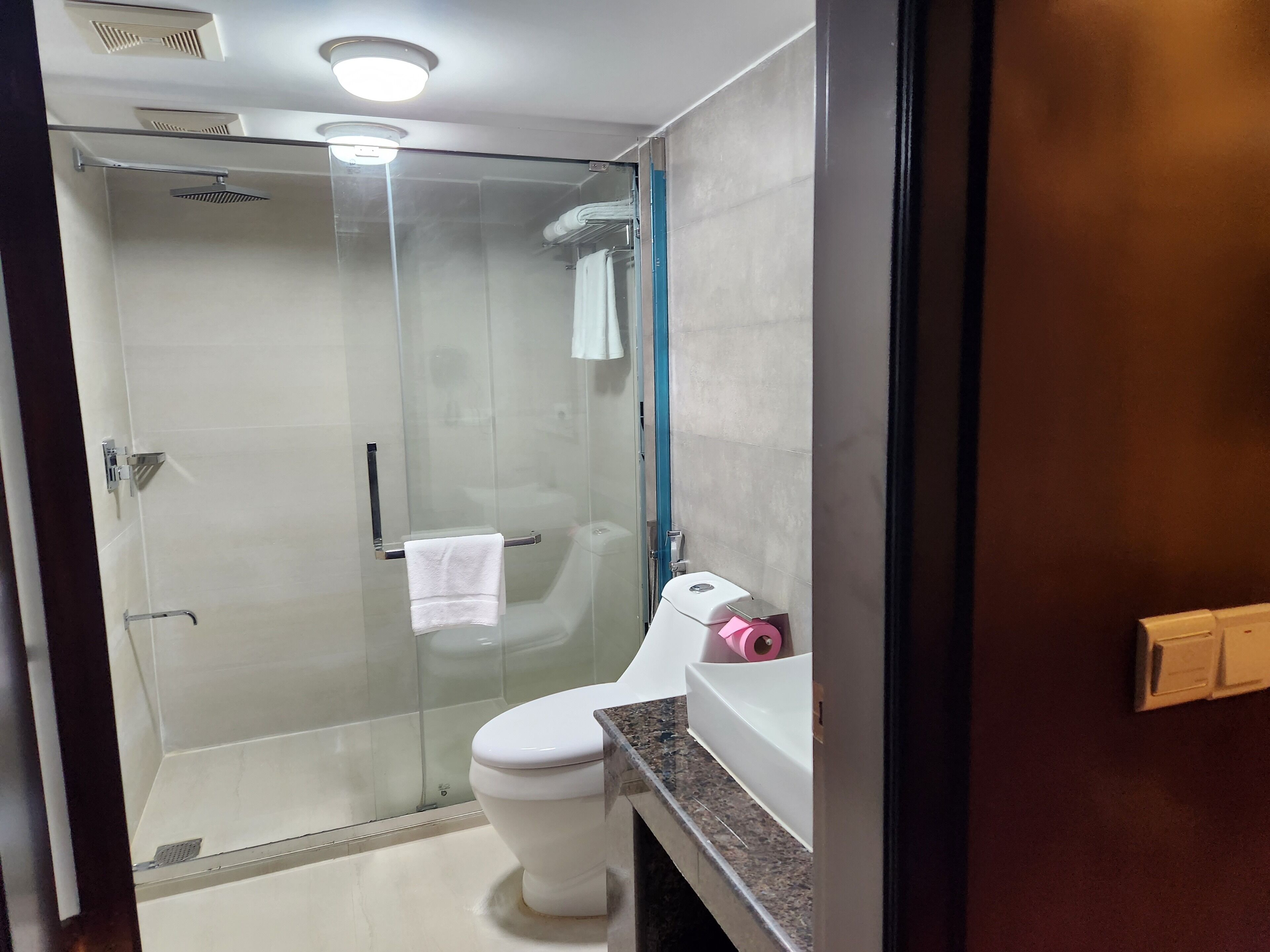Paragon Hotel And Resort