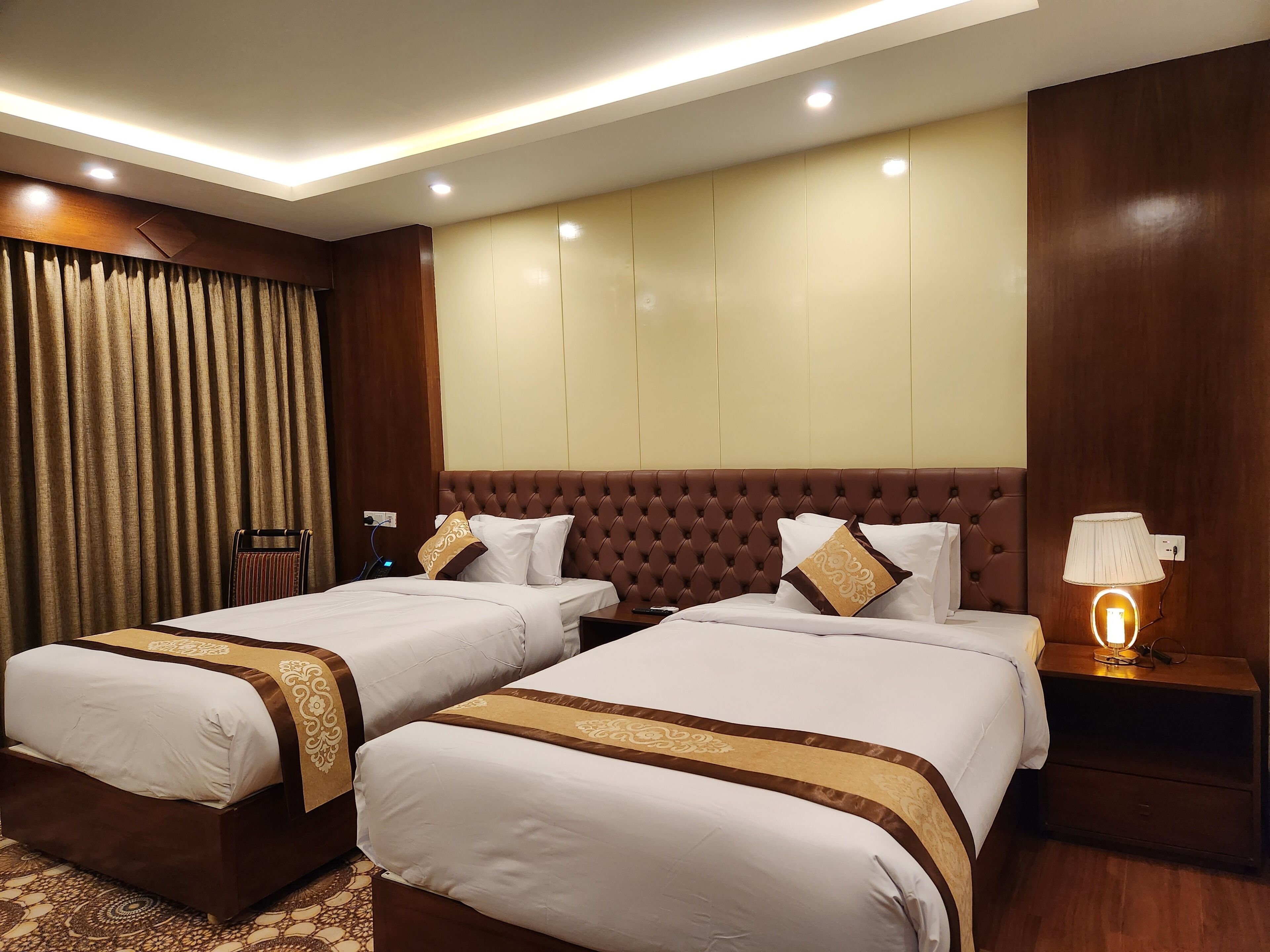 Paragon Hotel And Resort