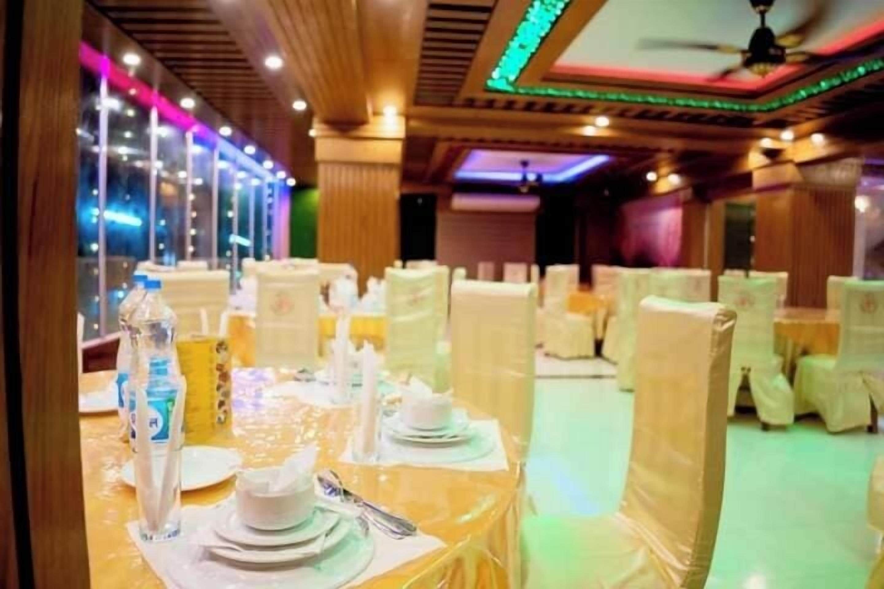 Hotel Apon Palace