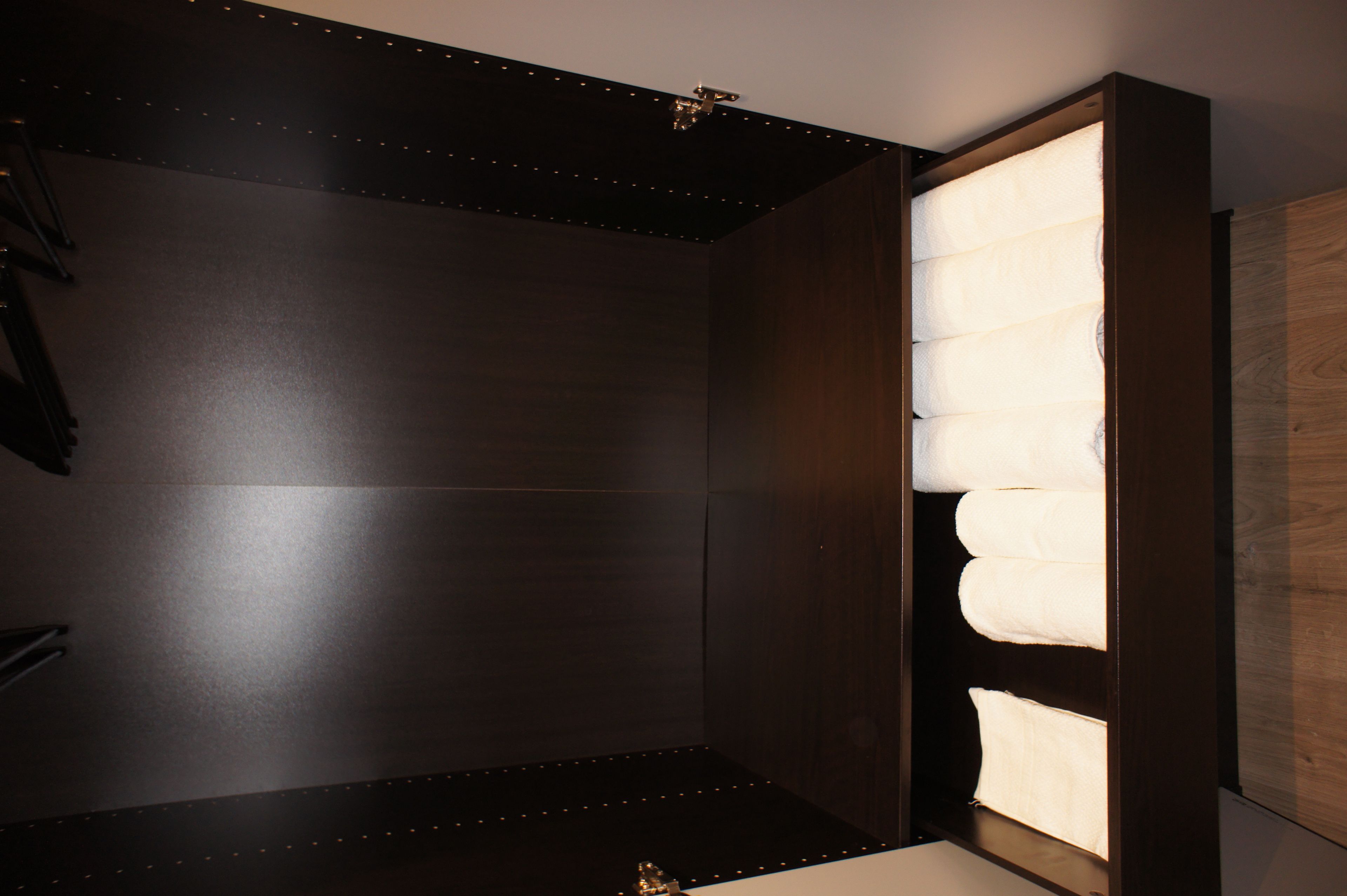 J and R Brussels City Apartment Van Zande
