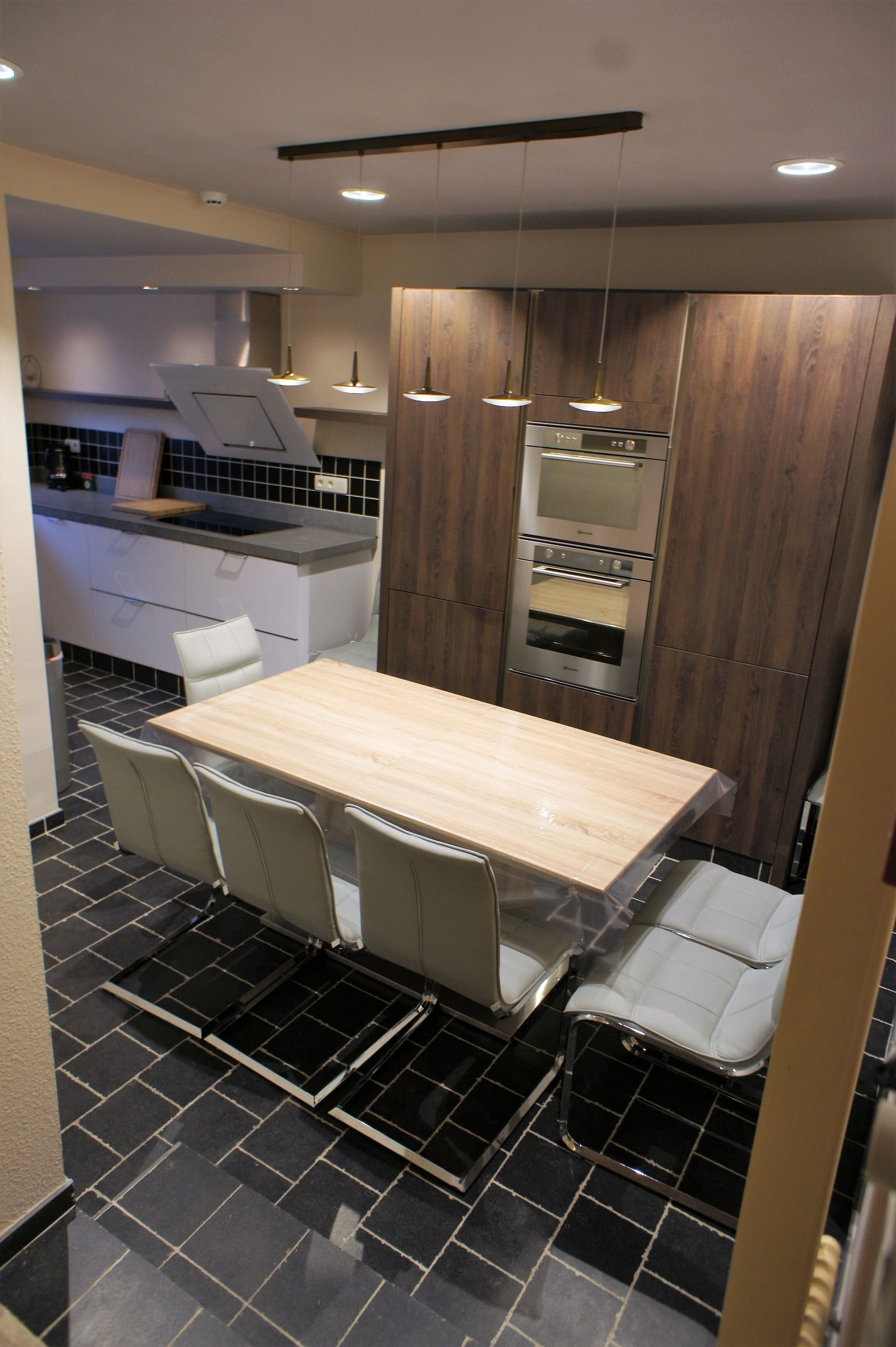 J and R Brussels City Apartment Van Zande