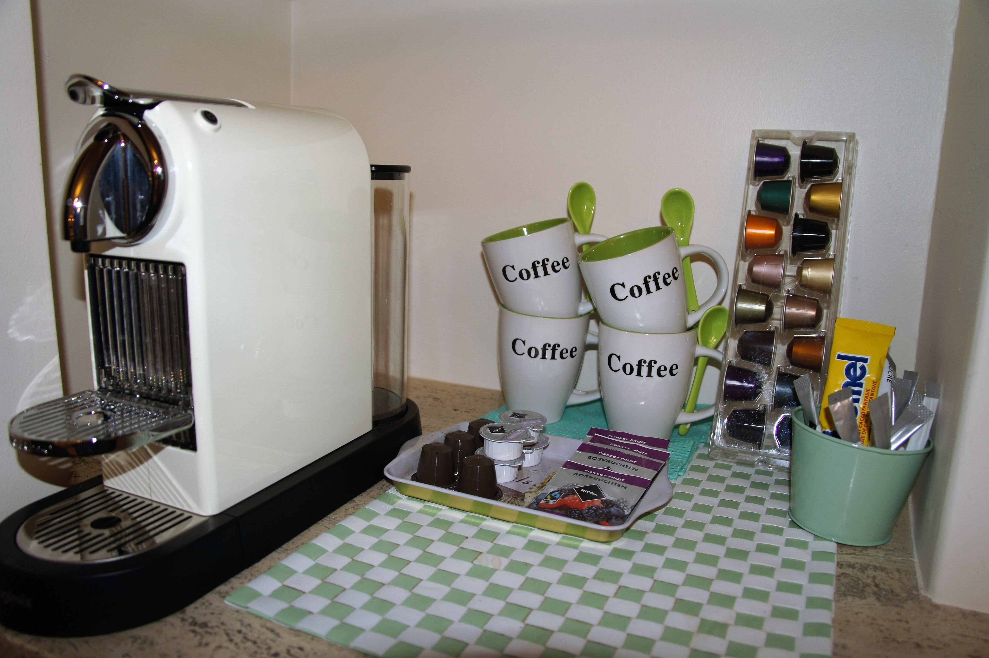 J and R Brussels City Apartment Van Zande