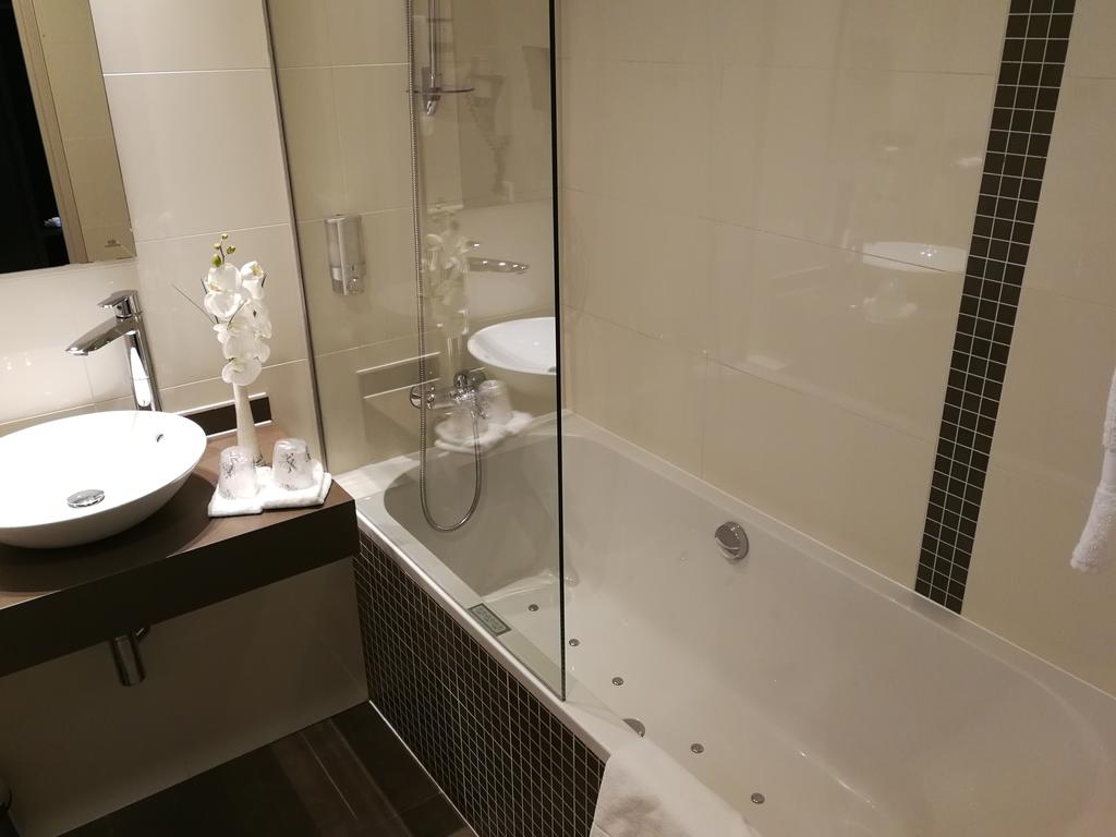 Van der Valk Hotel Waterloo