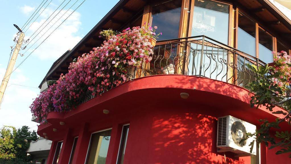 Family Hotel Flora