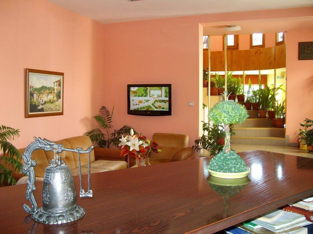 Family Hotel Flora