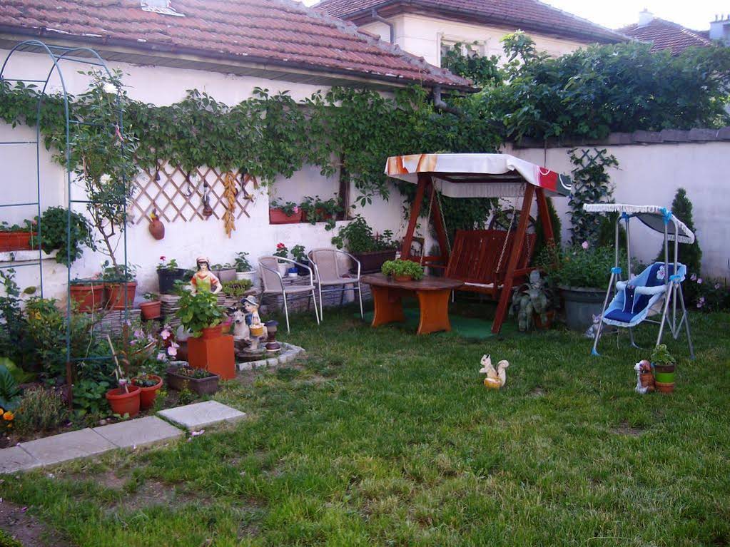 Family Hotel Flora