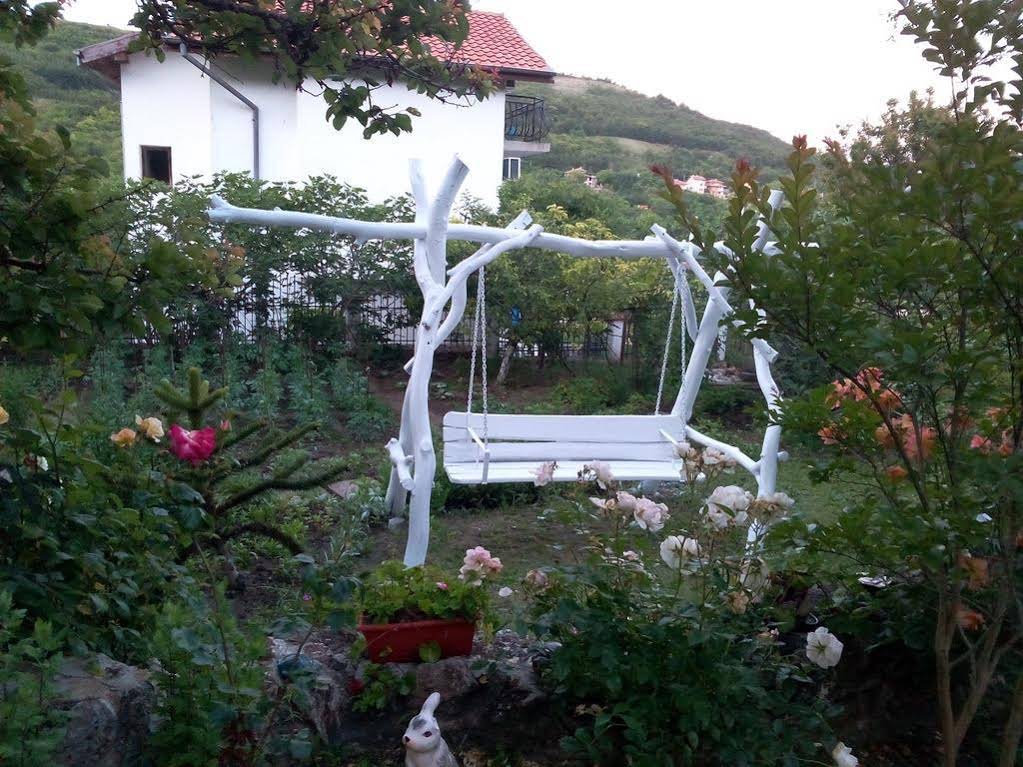 Guest House Yanakievi