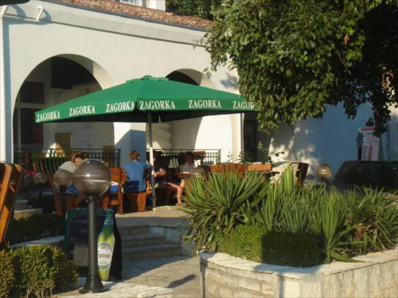 Irish Rover Hotel