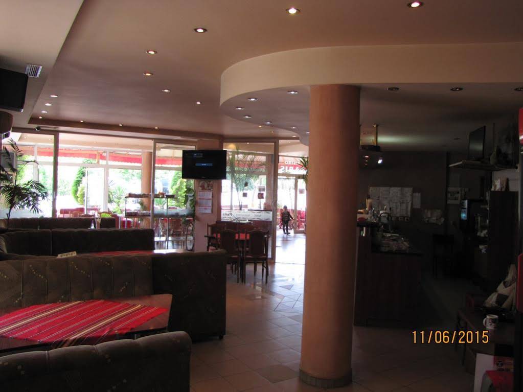 Paris Hotel
