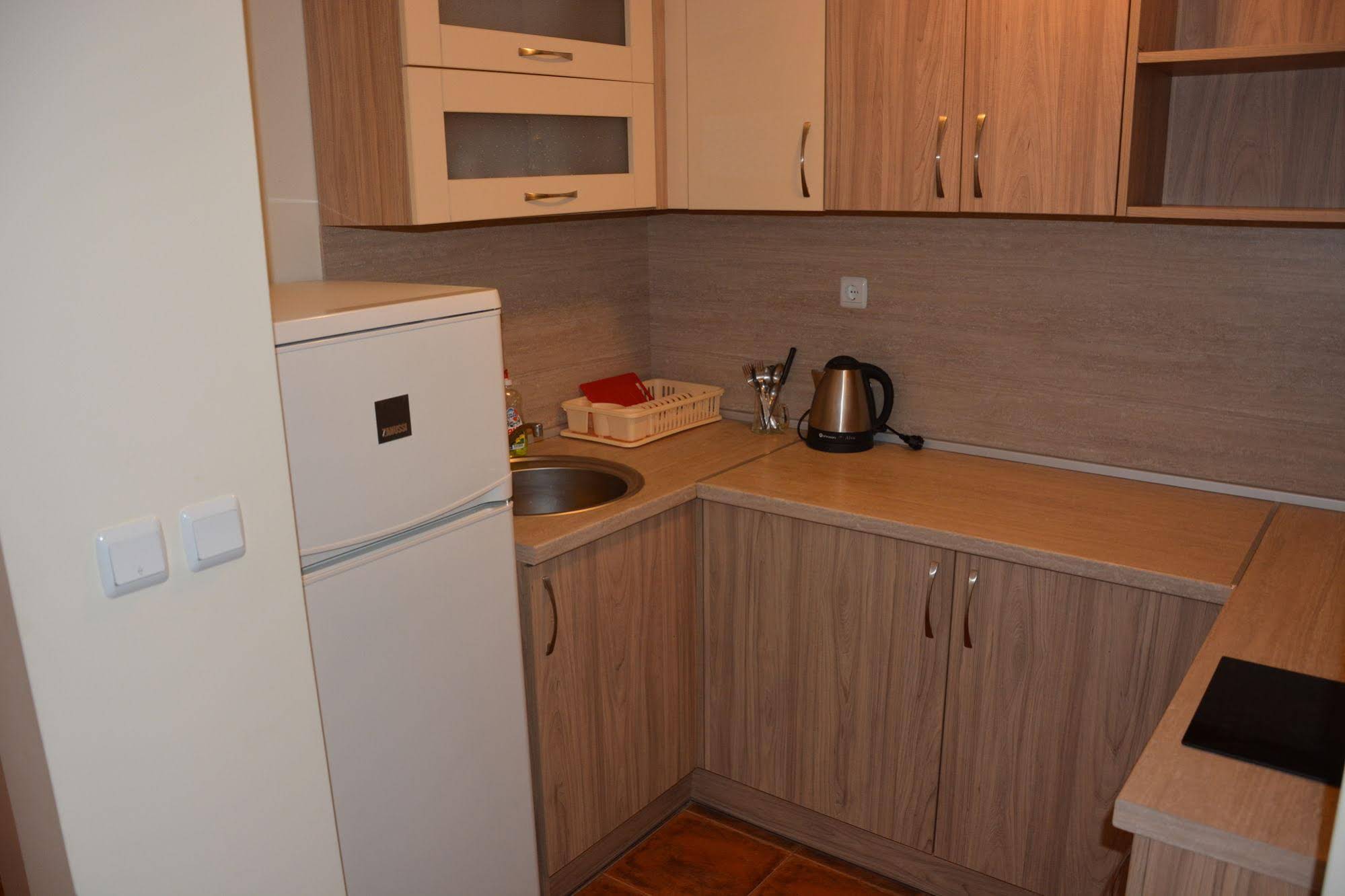 Golden House Apartments