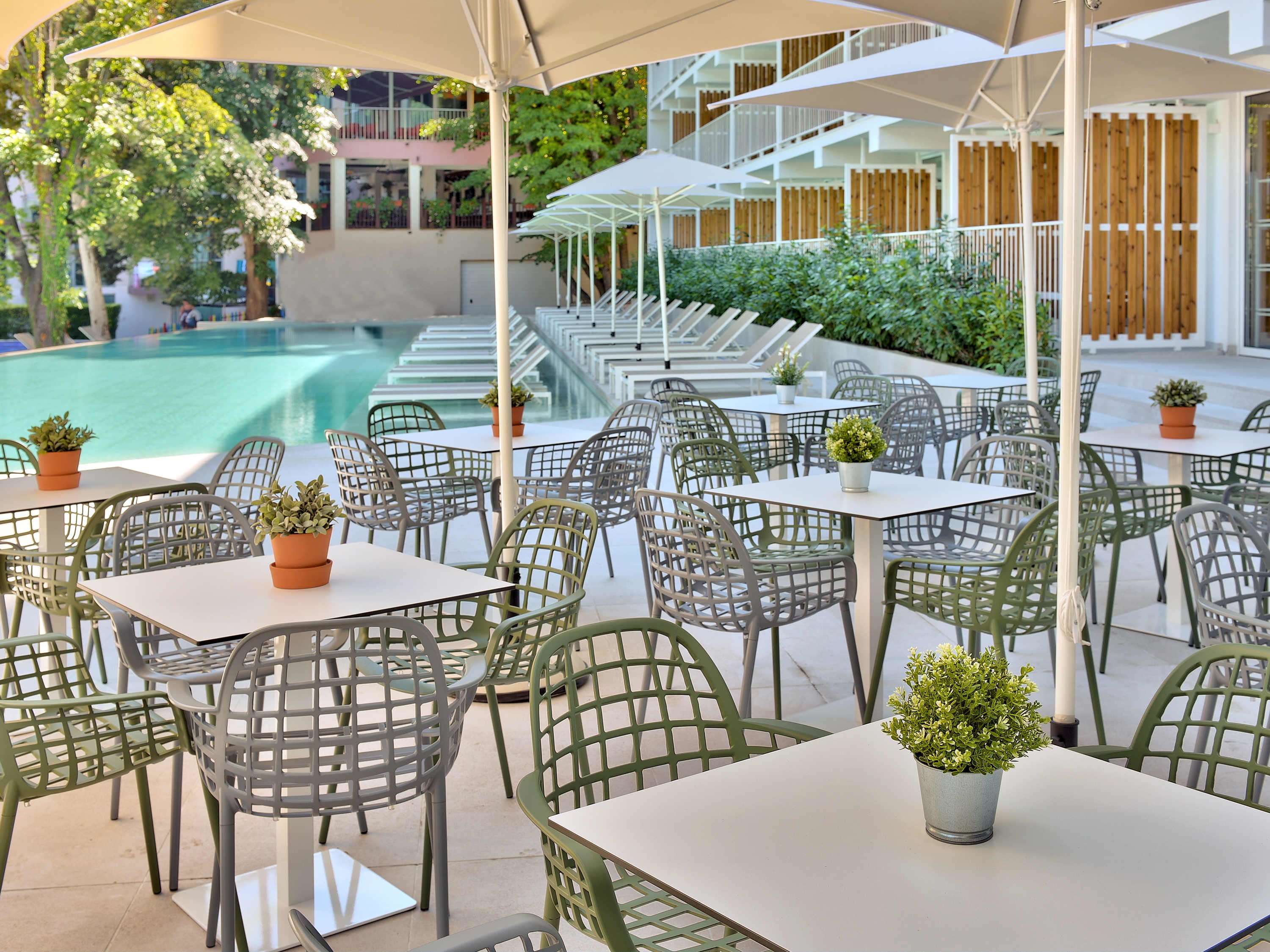 ibis Styles Golden Sands Roomer Hotel