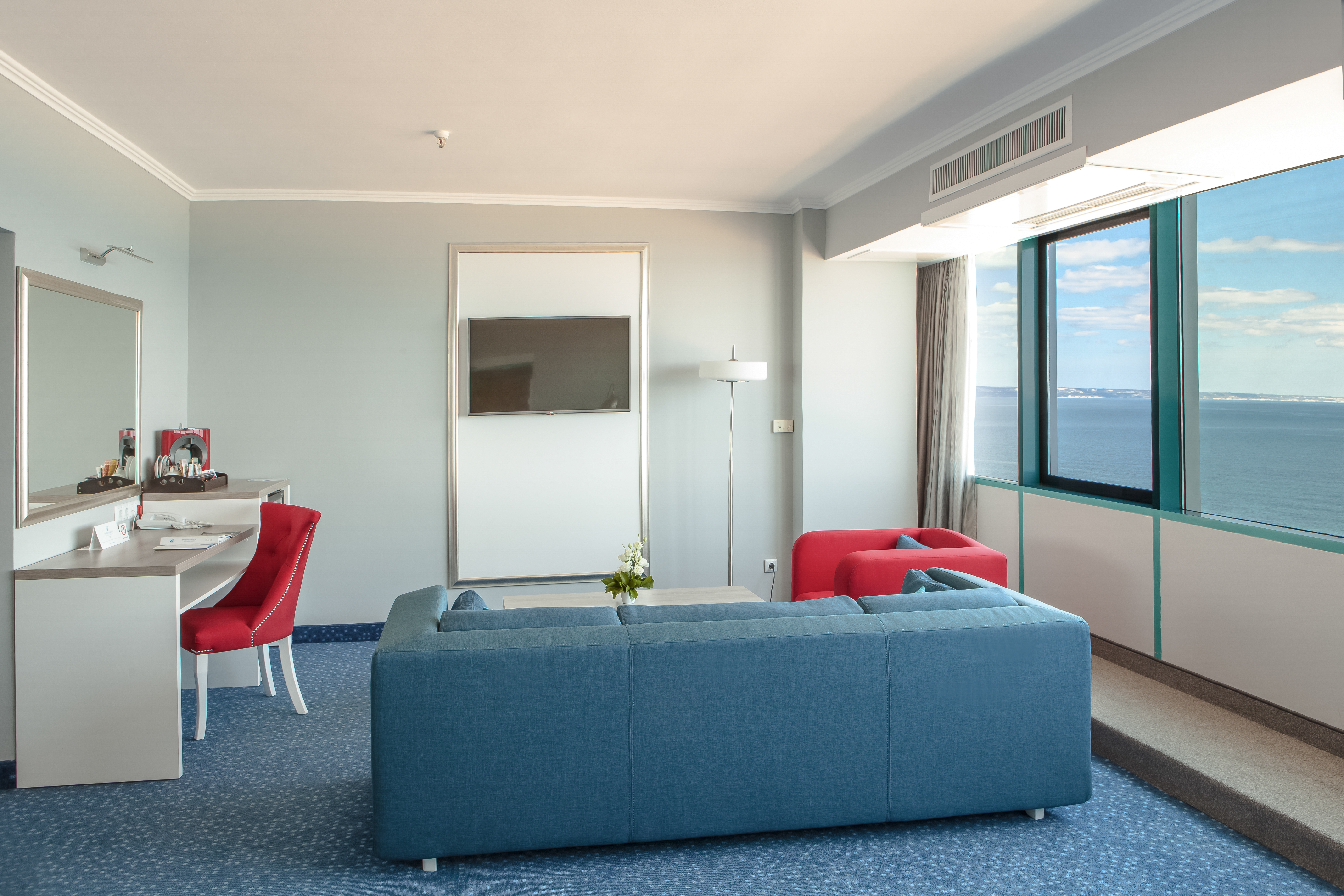 International Hotel Casino & Tower Suites
