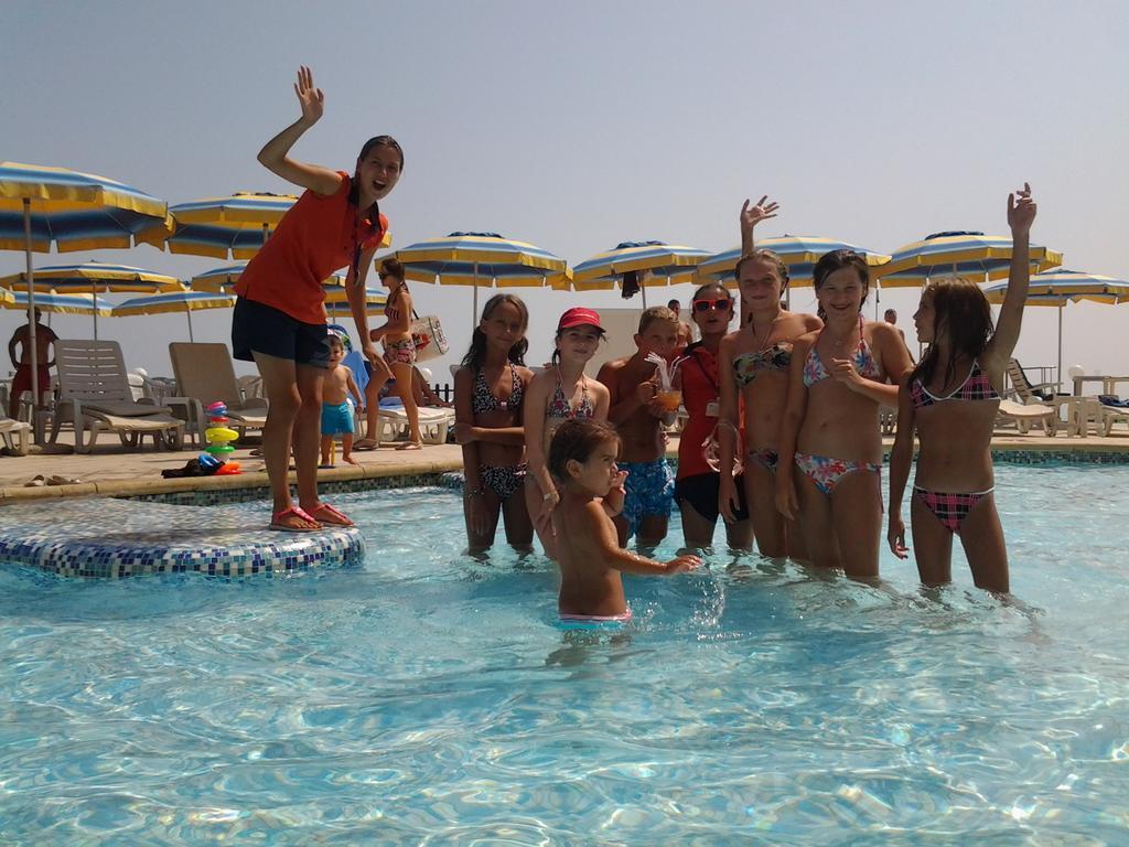 HVD Riviera Beach Hotel