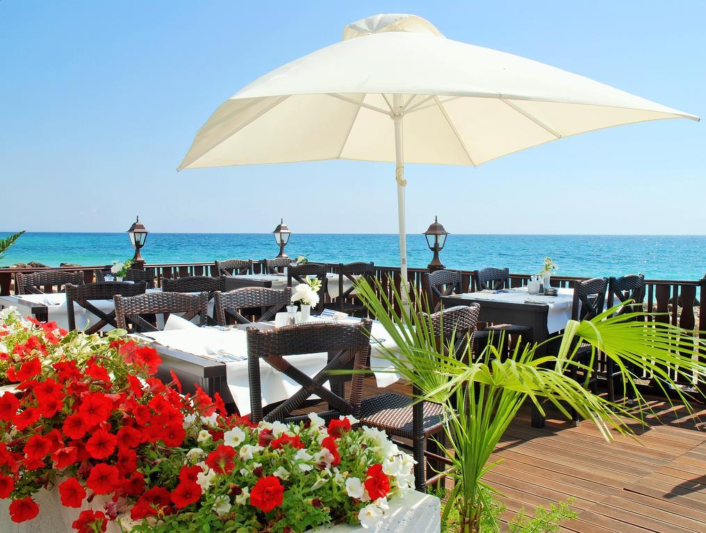 HVD Riviera Beach Hotel