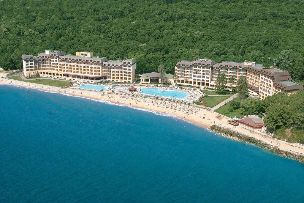 HVD Riviera Beach Hotel