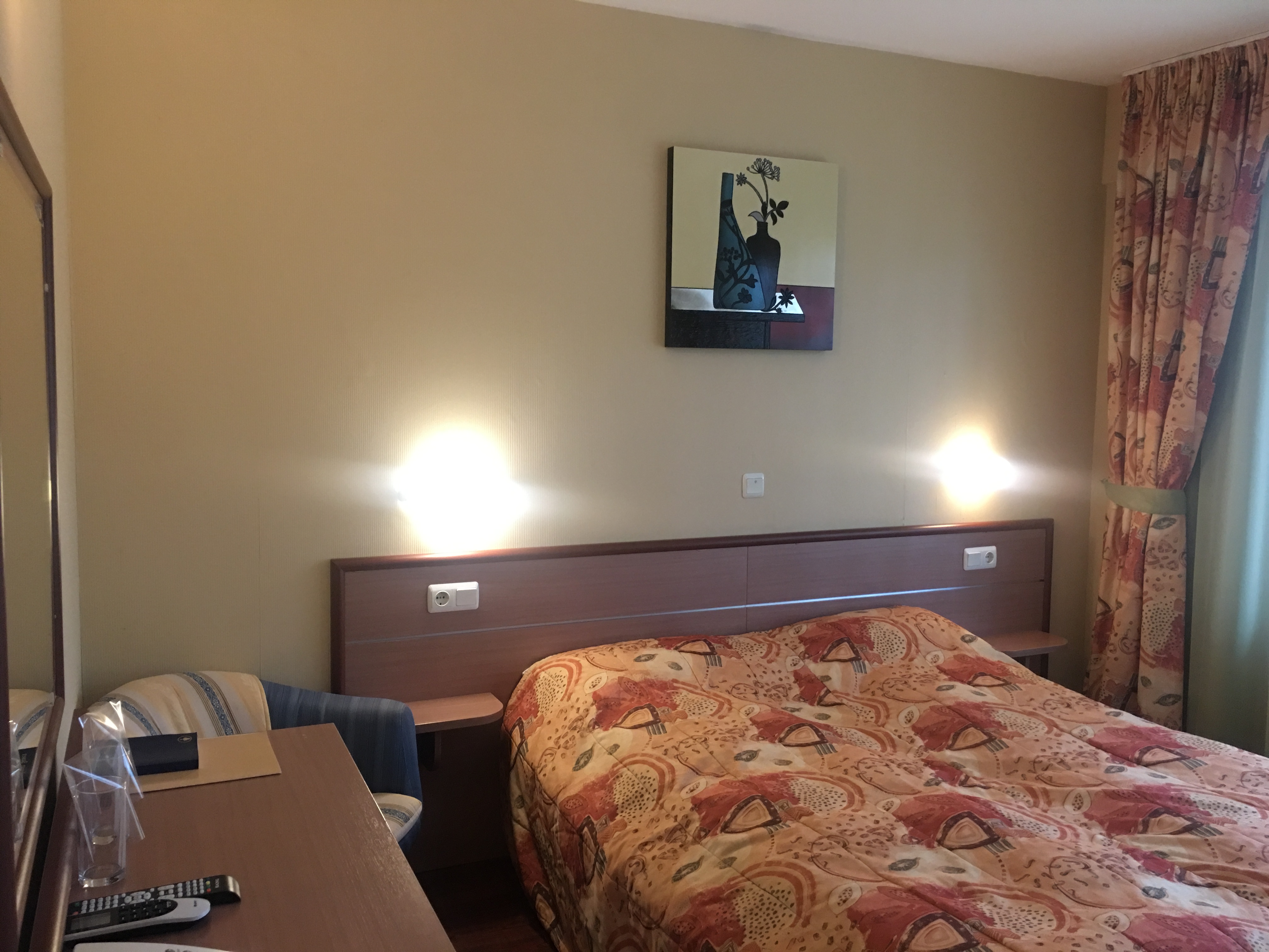 Royal Beach Hotel