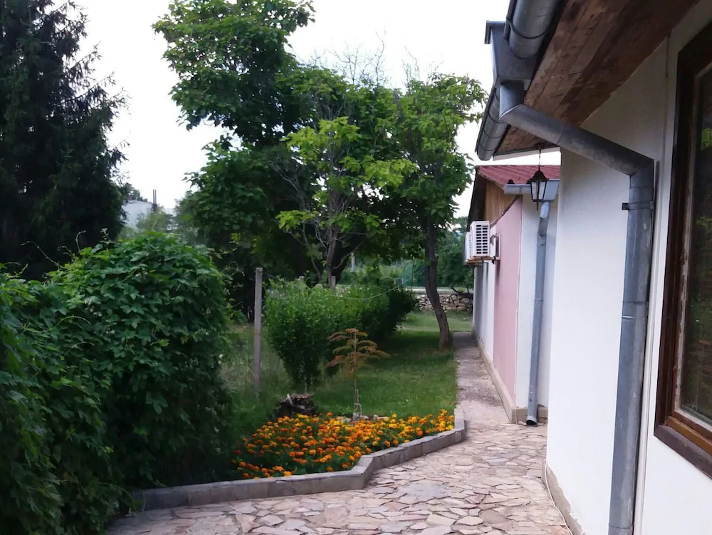 Ajax Guest House