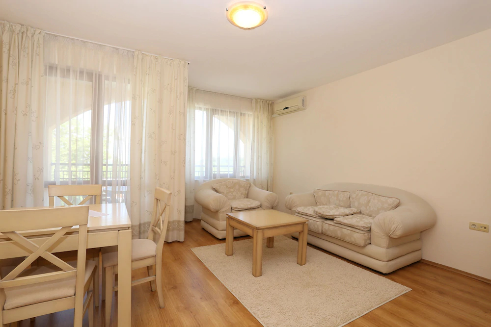 Galeria Holiday Apartments-obzor