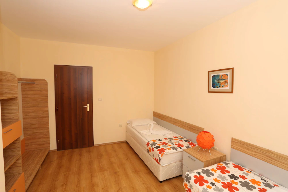 Galeria Holiday Apartments-obzor