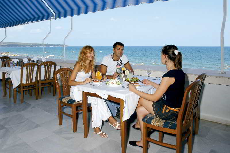 AluaSun Helios Beach