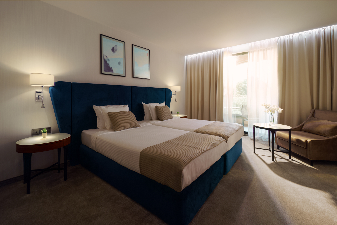 Astor Garden Hotel