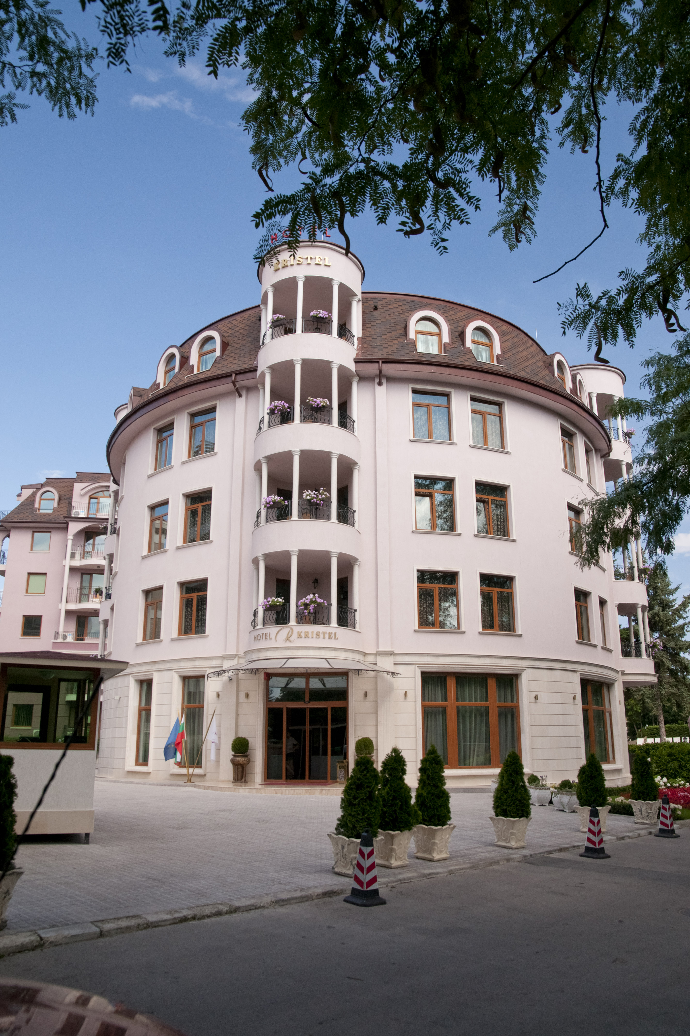 Kristel Hotel