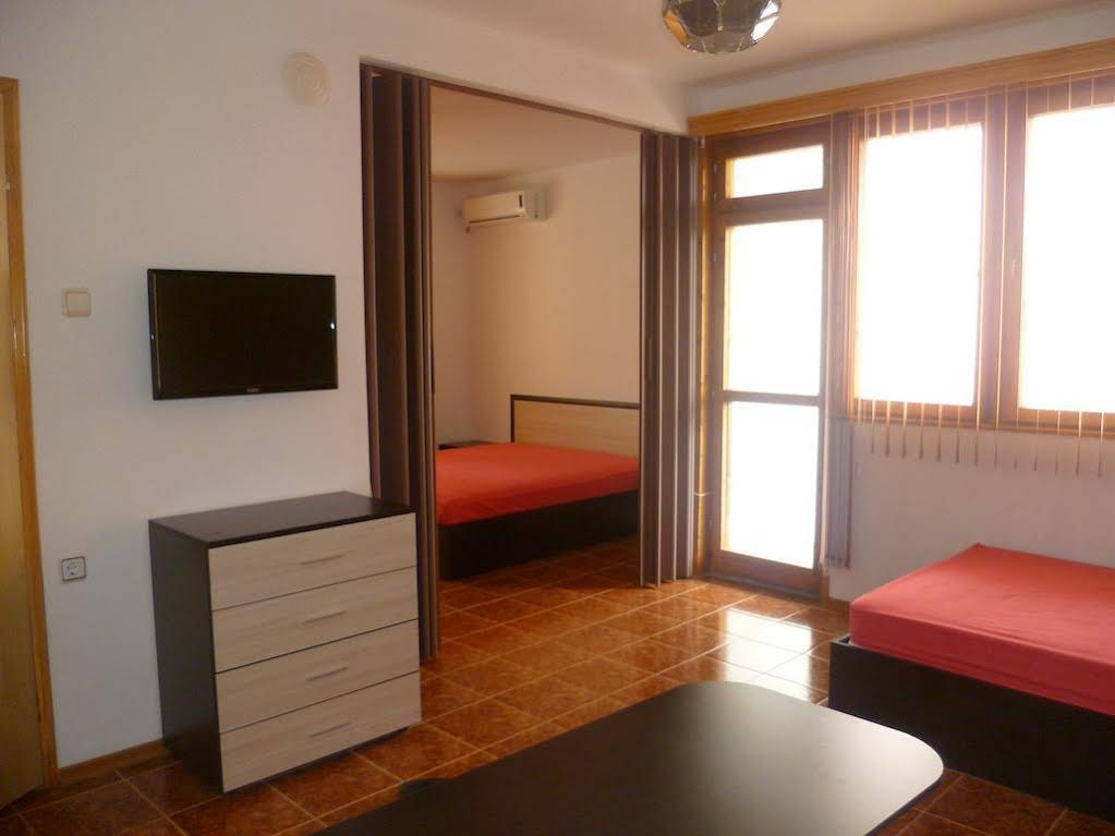 Coral Family Hotel