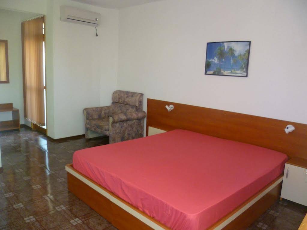 Coral Family Hotel