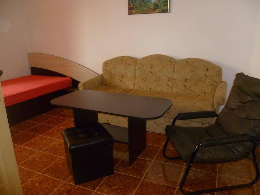 Coral Family Hotel