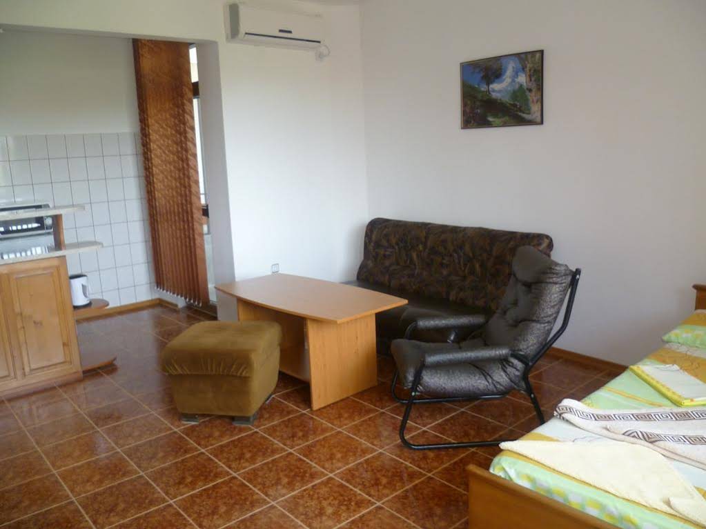 Coral Family Hotel