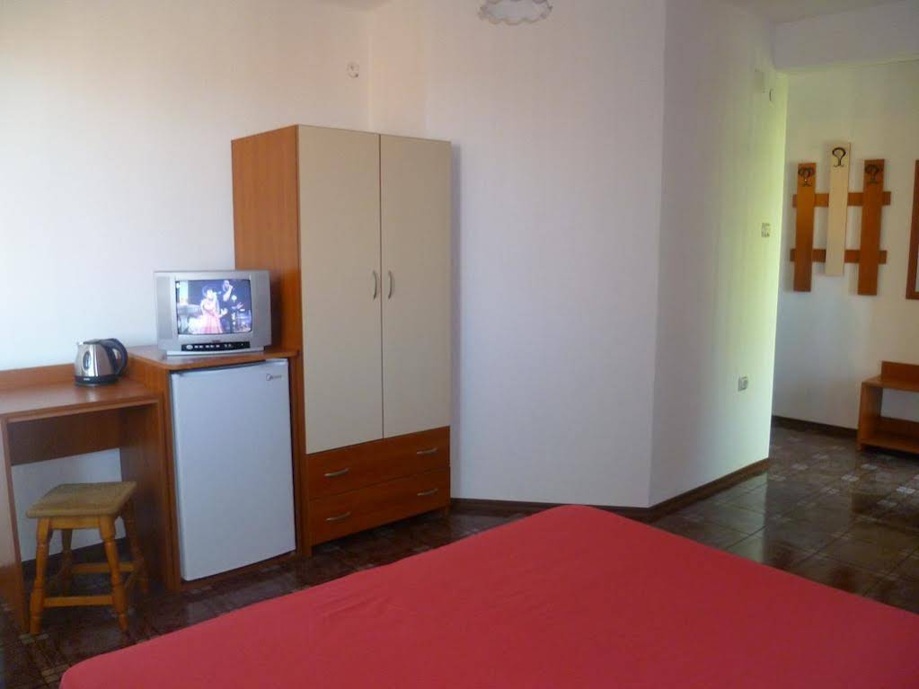 Coral Family Hotel