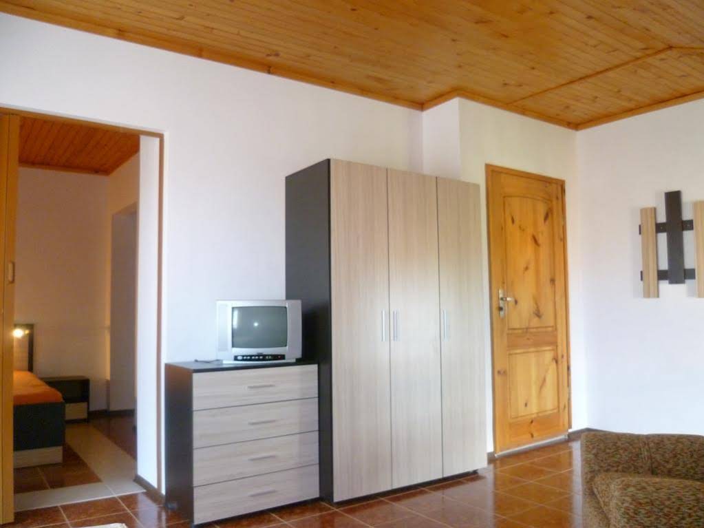 Coral Family Hotel