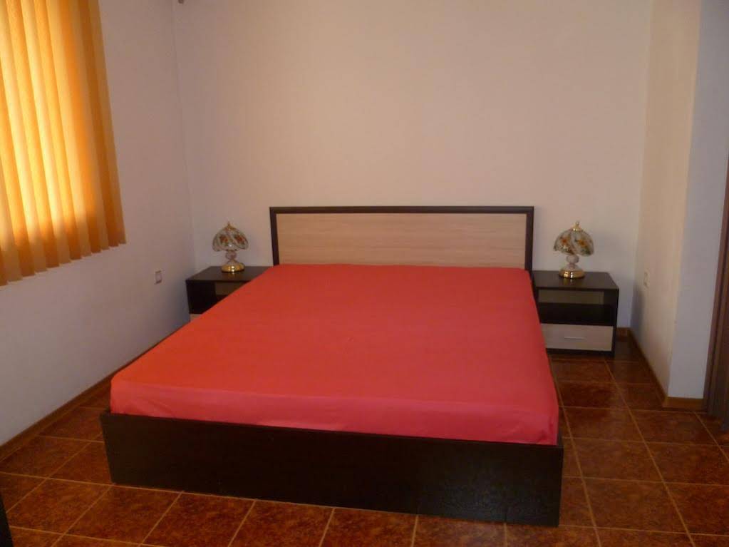 Coral Family Hotel