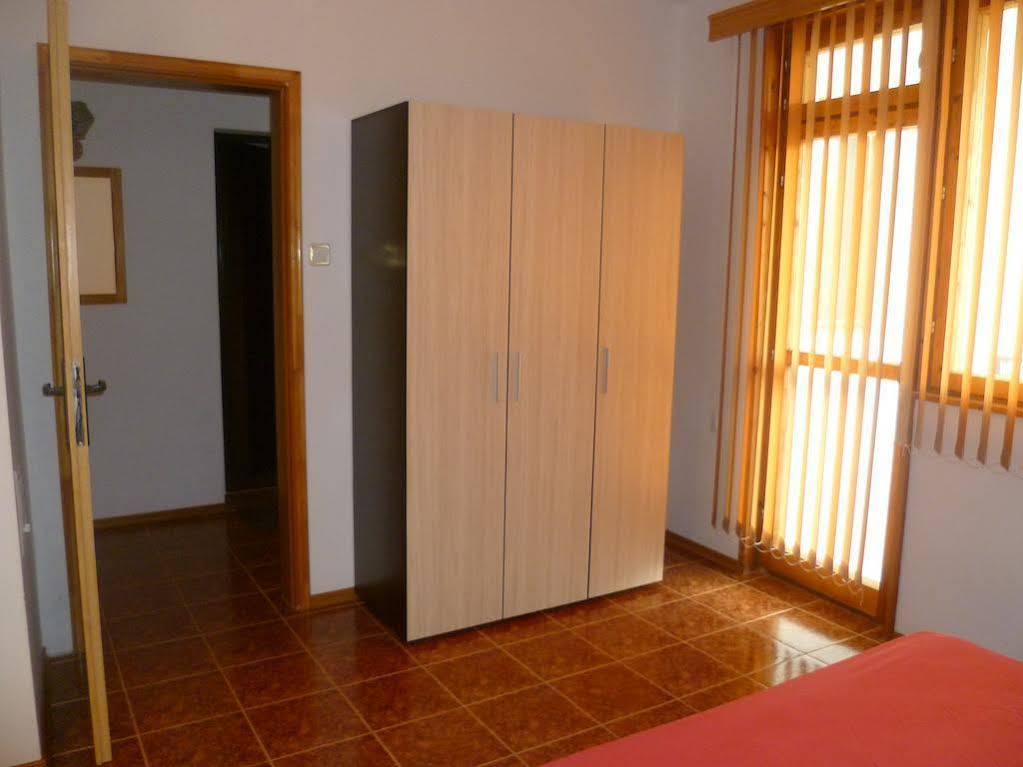 Coral Family Hotel
