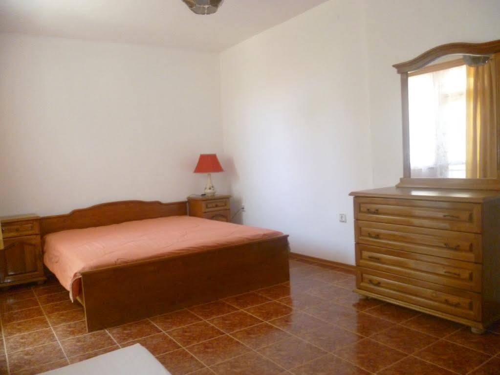 Coral Family Hotel