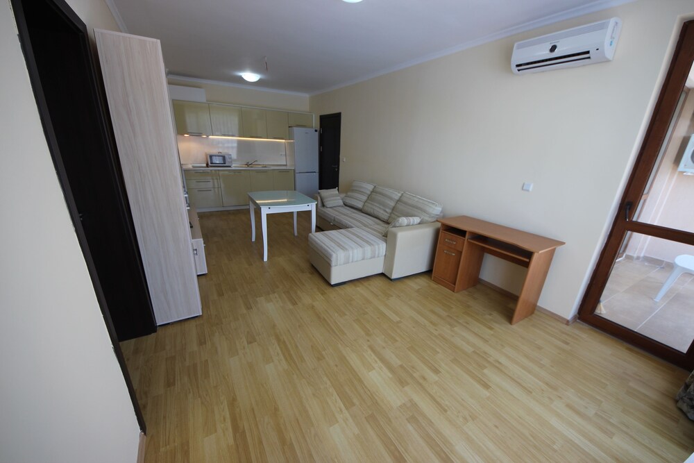 Menada Villa Astoria