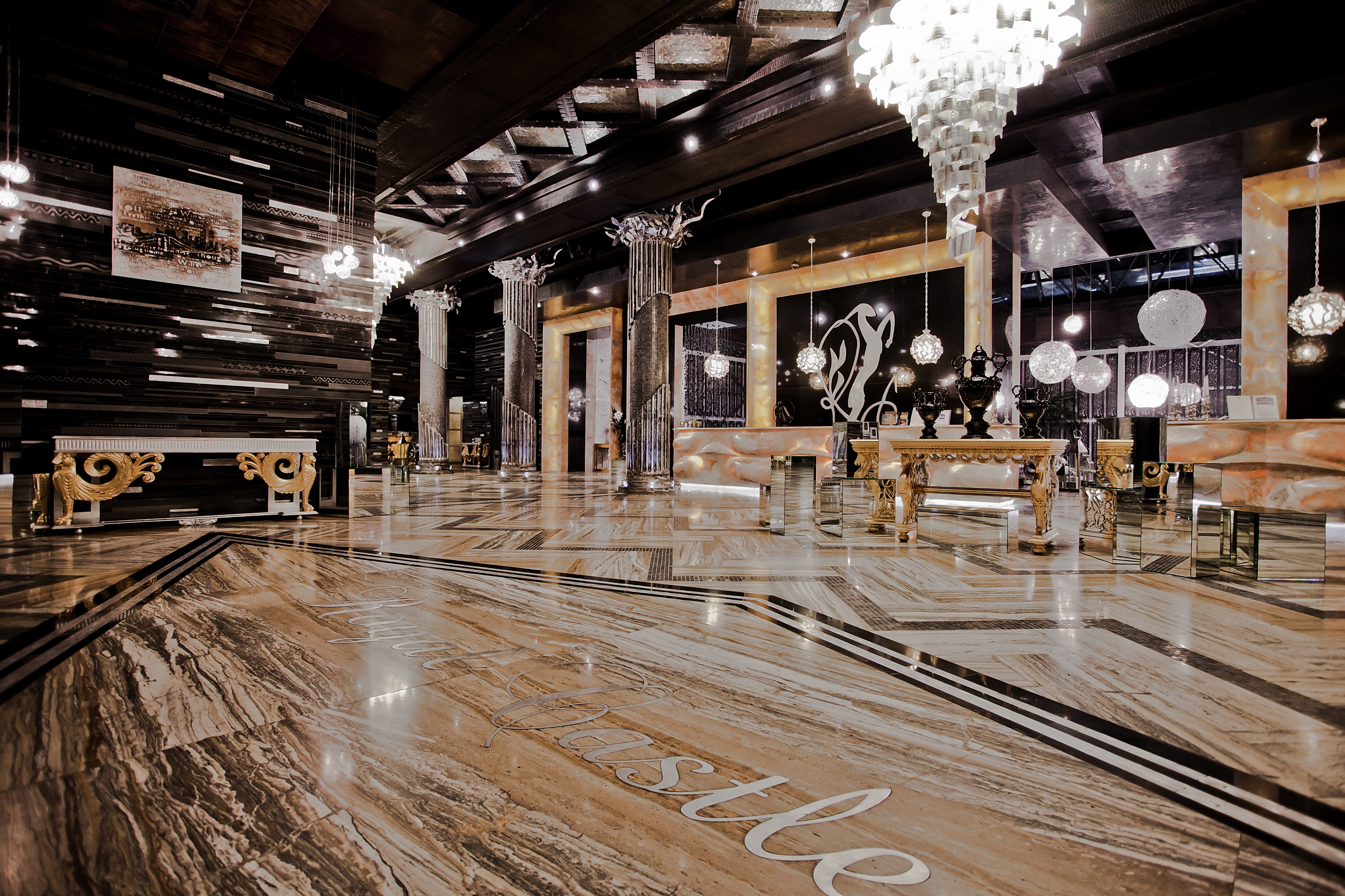 Royal Castle Design & Spa