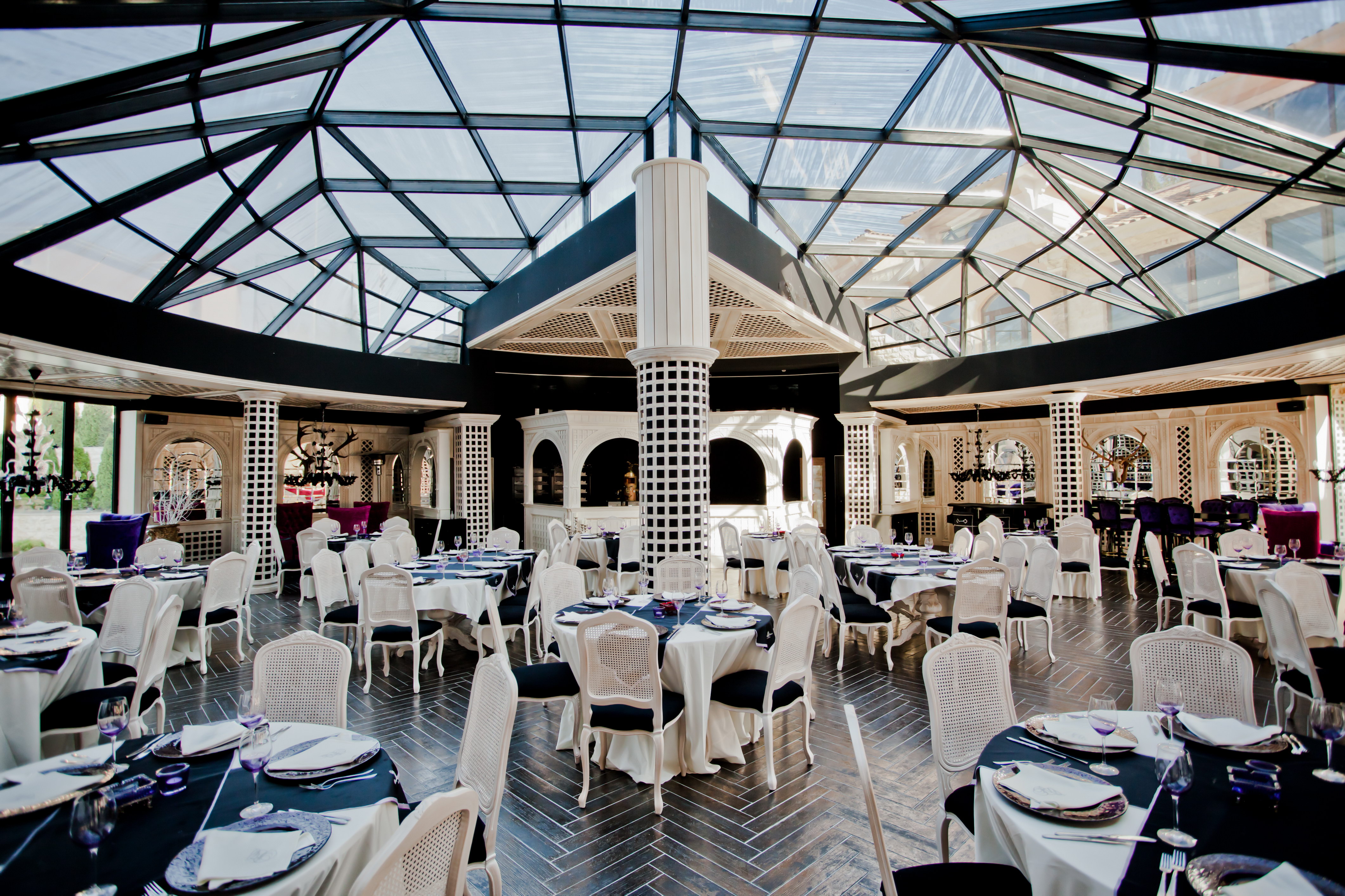 Royal Castle Design & Spa