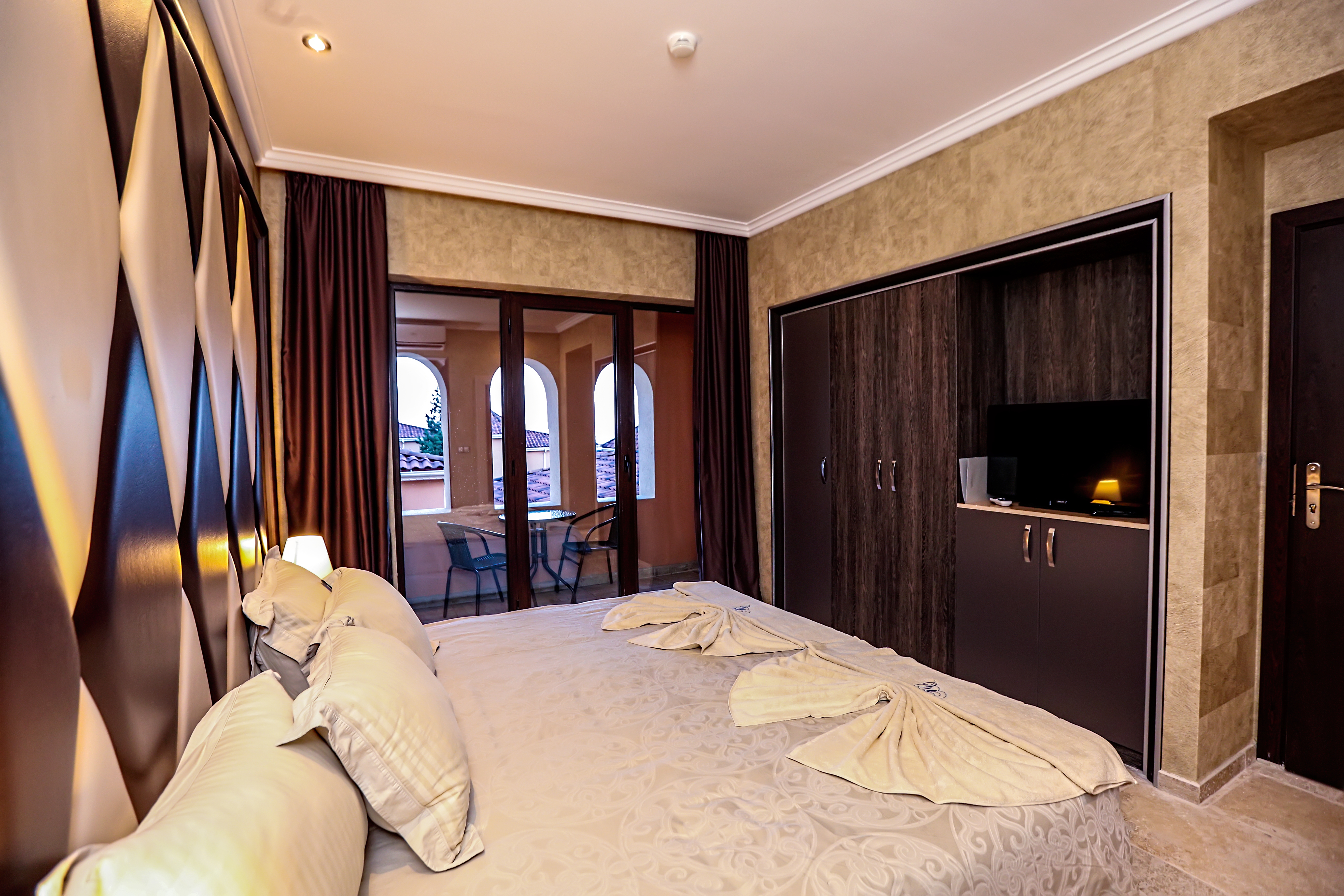 Royal Castle Design & Spa
