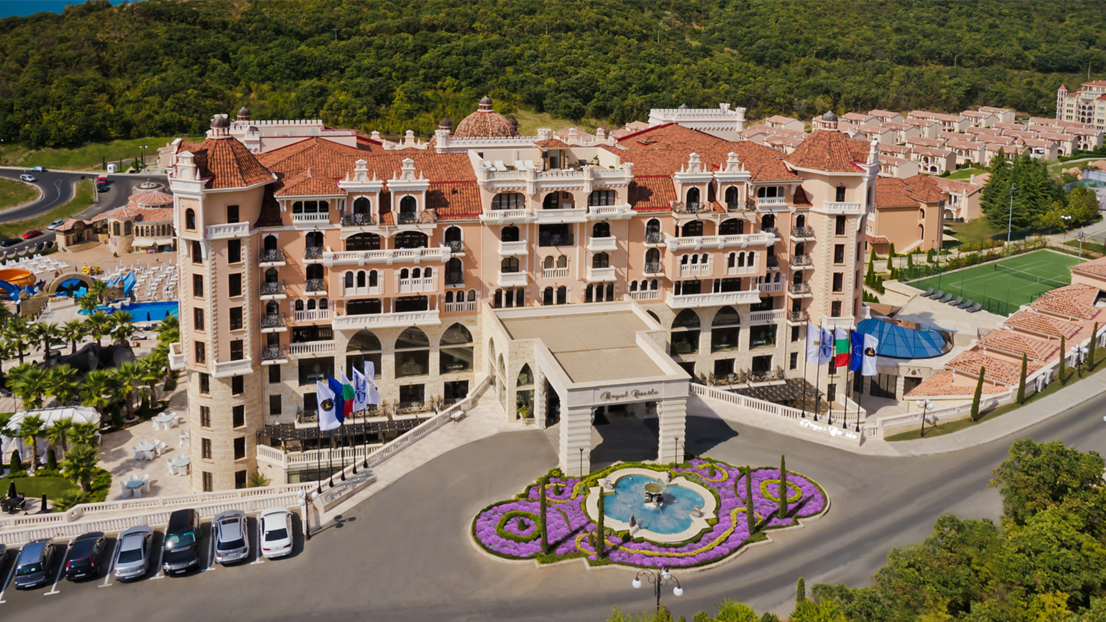 Royal Castle Design & Spa