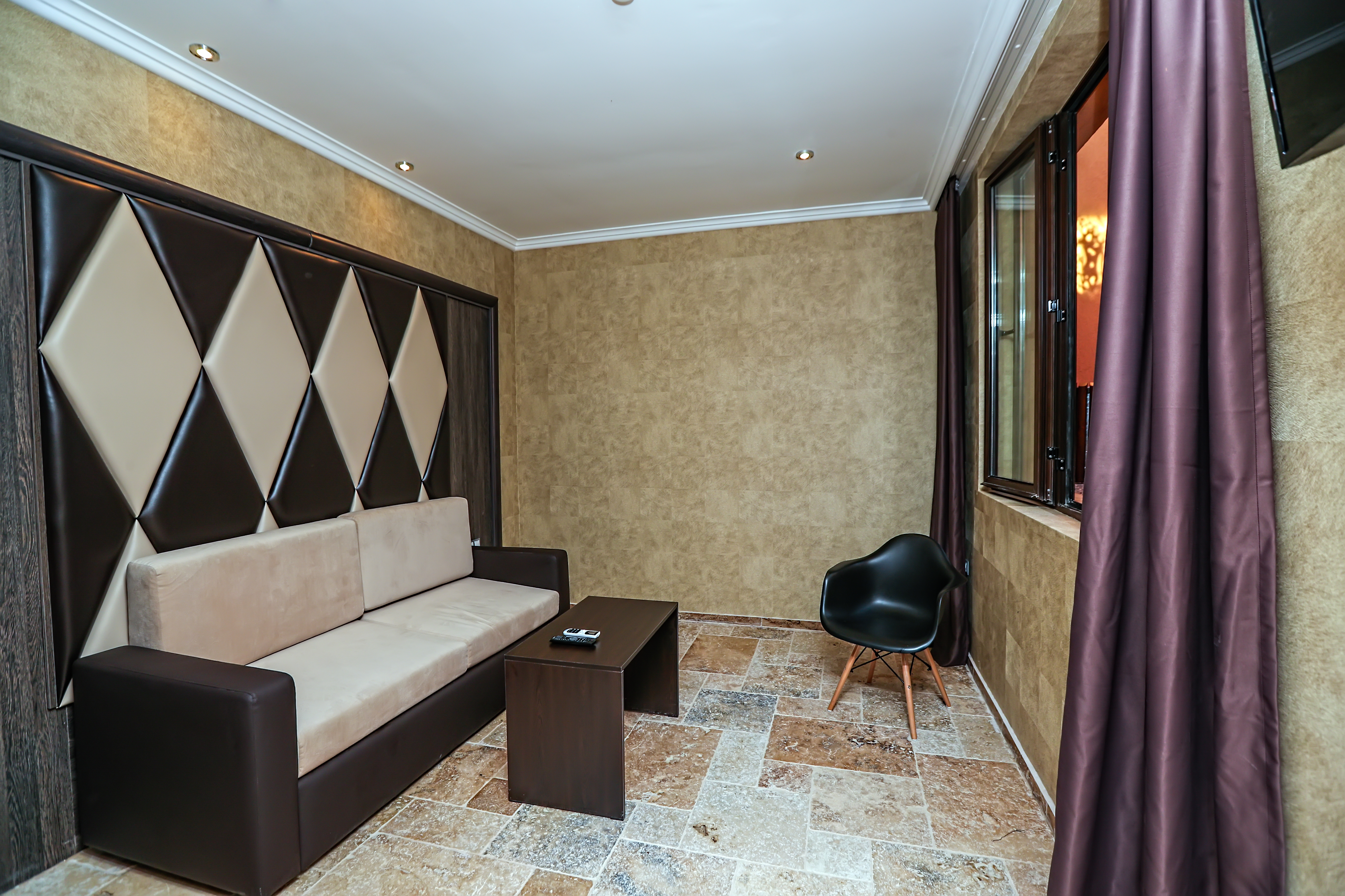 Royal Castle Design & Spa