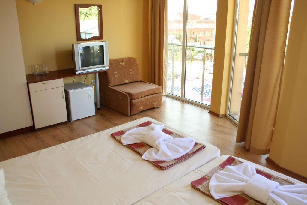 Hotel Hawaii Lozenets Beach Resort