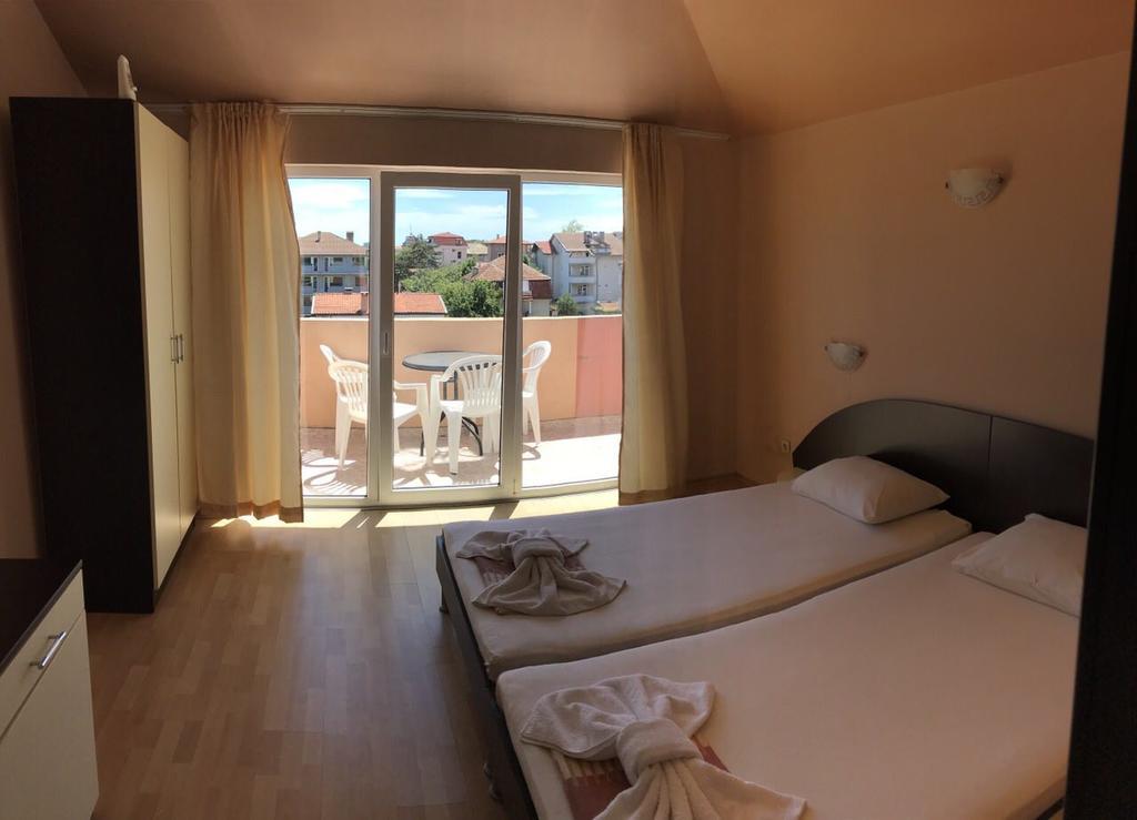 Hotel Hawaii Lozenets Beach Resort