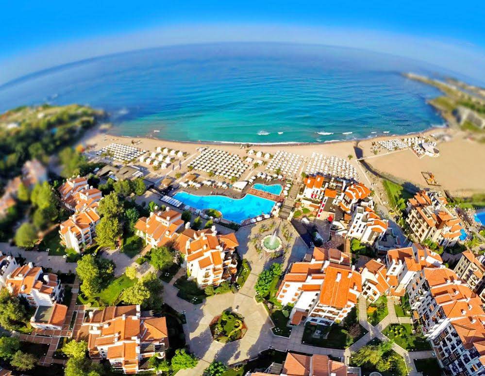 Oasis Resort & Spa