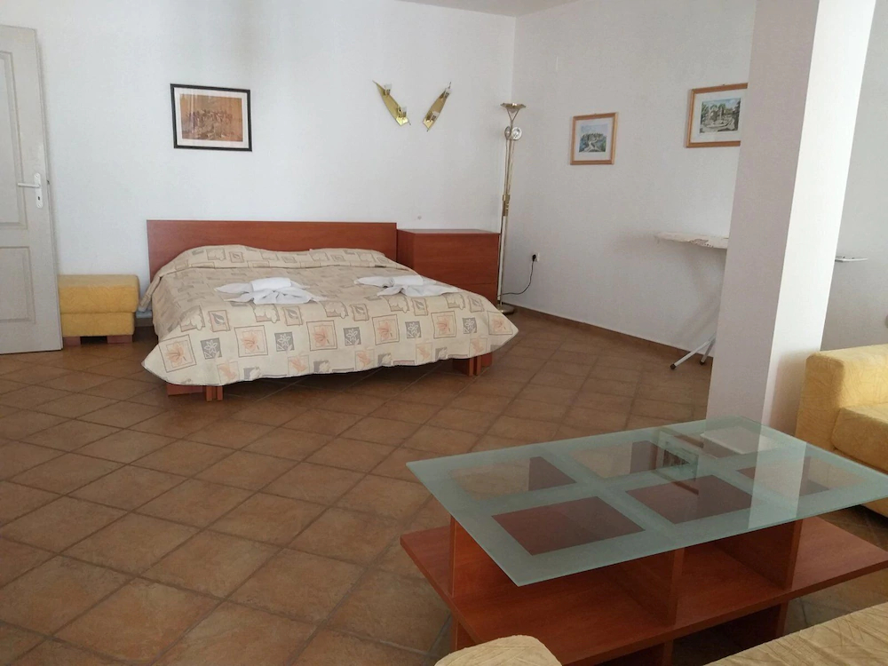 Perla Apartments