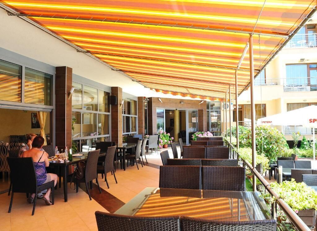 Hotel Iris