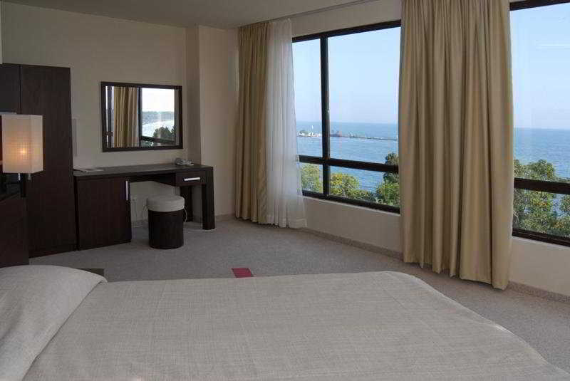 Vigo Hotel