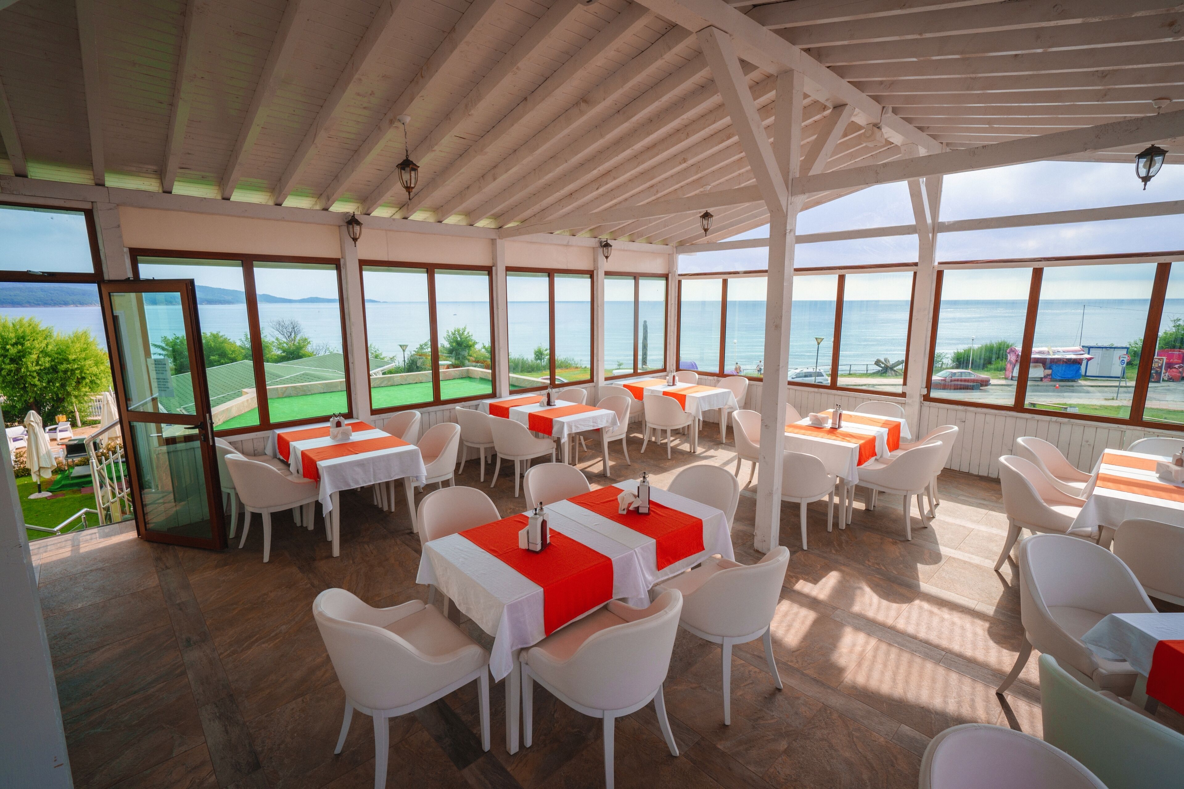 Perla Beach Luxury