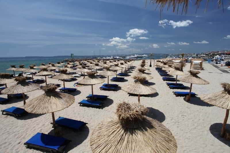Arena - Dinevi Resort