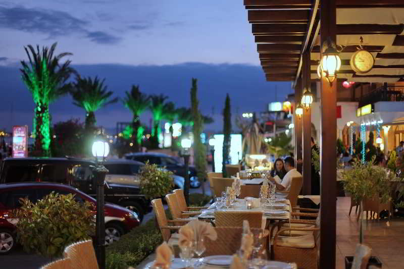 Arena - Dinevi Resort